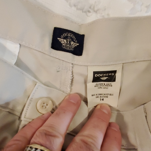 Dockers flat front shorts 14 - Picture 3 of 8